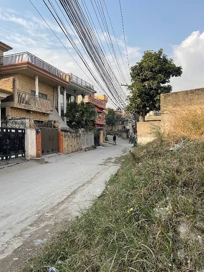 Plot for Sale lane 5 Prime Location