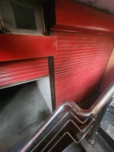 Shop available for rent in G10/3 mini market