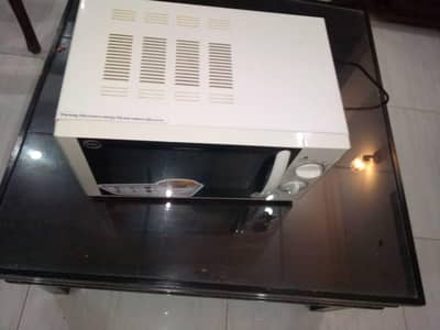 microwave for sale condition used but new