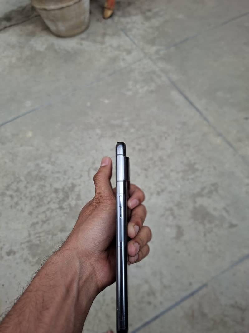 Google pixel 8 pro 3