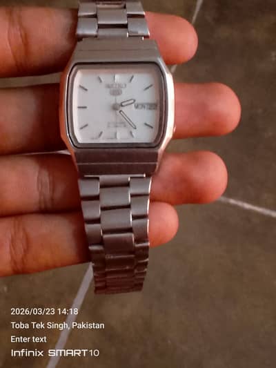 Made in Japan automatic water resistant 21 jewels model Seiko