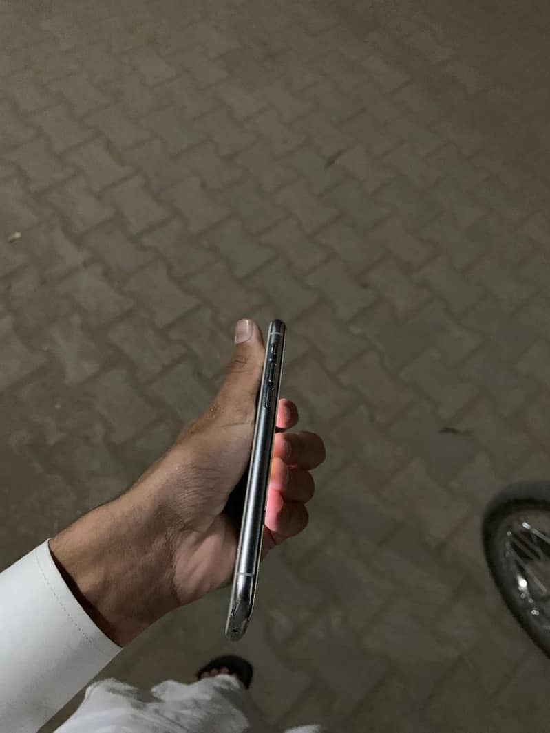 iphone 11 pro 6