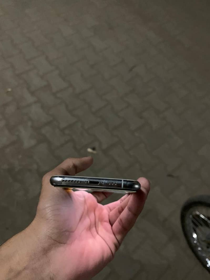 iphone 11 pro 1
