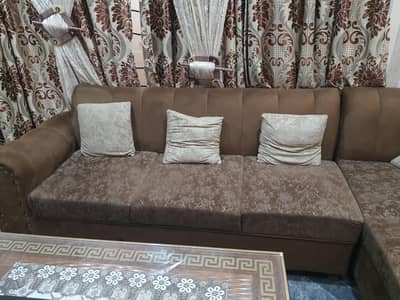 95/100 Condition Sofa