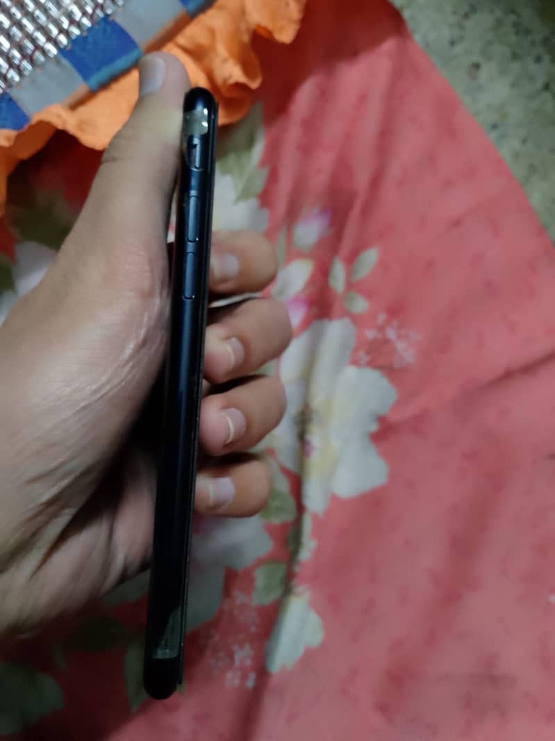 IPhone SE 3rd Generation 5