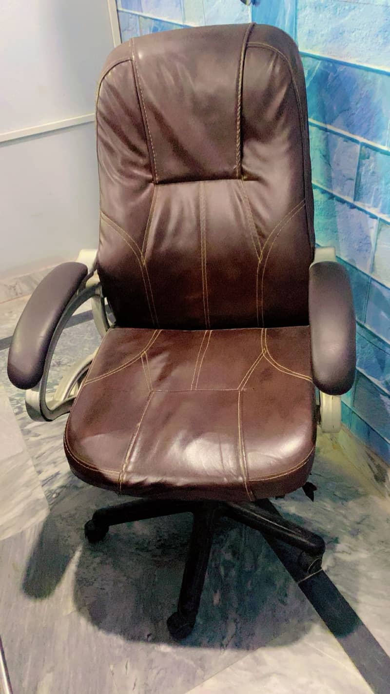 Office Table with chairs 6