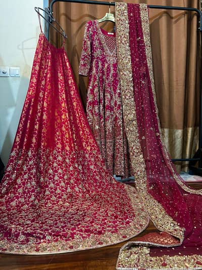 wedding dress/ bridal dress