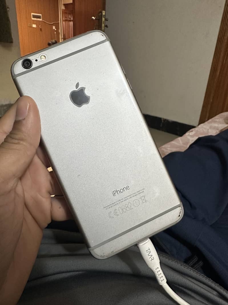 Iphone 16 plus 6