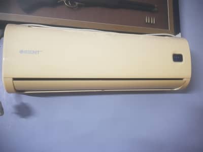 Orient 1 ton non Inverter AC. used, excellent condition