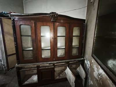 used showcase selling urgent