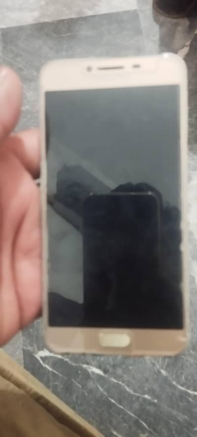 c 5 pro with charger