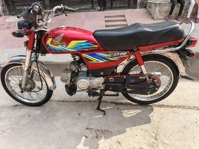 CD 70 2021 model saf bike  urgent sale