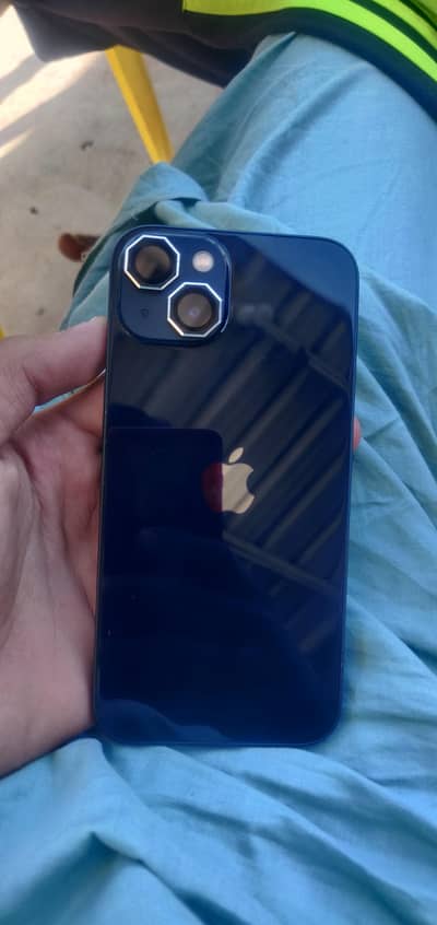 iphone 13 10/10 condition  bh 86