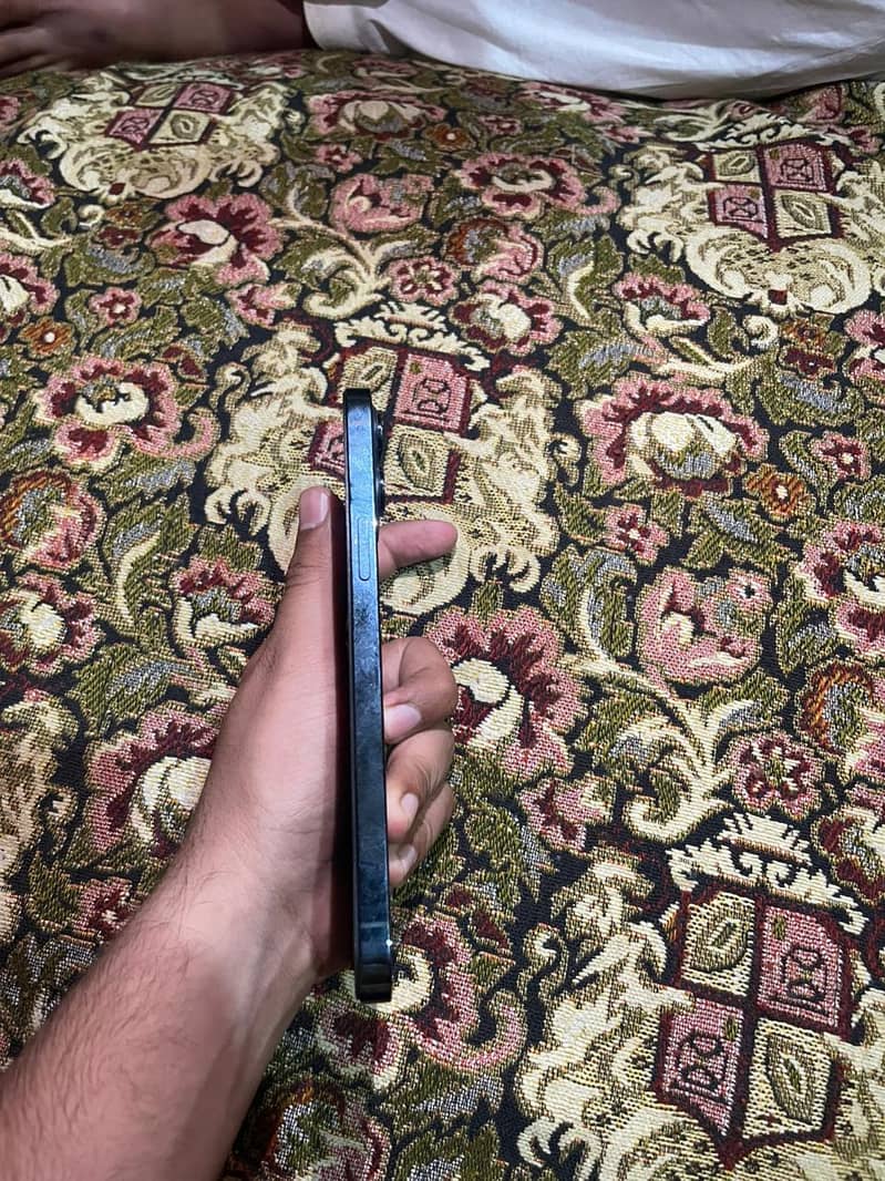 Iphone 12 pro max 3