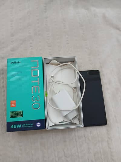Infinix Note 30 Sunset Gold | 8/256GB | 10/10 | Box & org 45W Charger