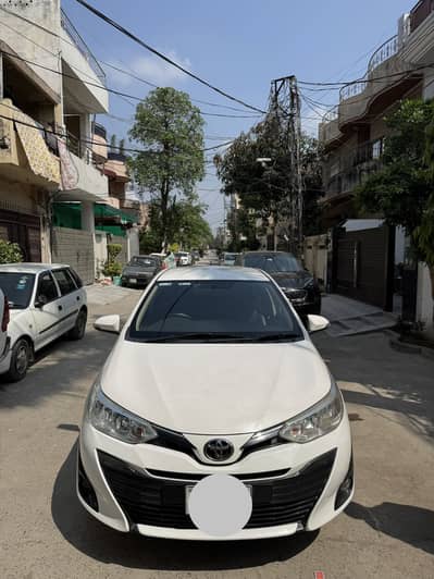 Totota Yaris White Olor Ativ Cvt 1.3 2020