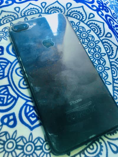 Iphone 7+ in black colour with 0 scrath and it have 32 gb storage but