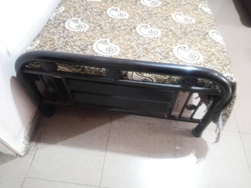 Single Iron Bed 3