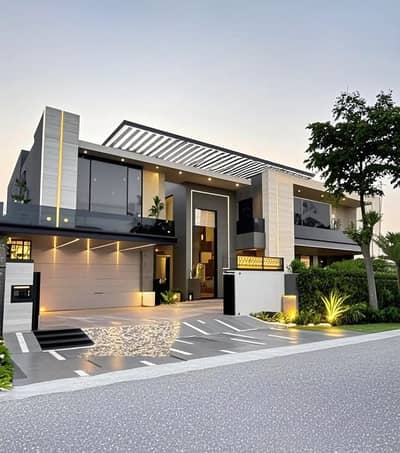 2 KANAL FULL FURNISEH EYE CATCHING SUPERB LUXURY BUNGALOW FOR SALE