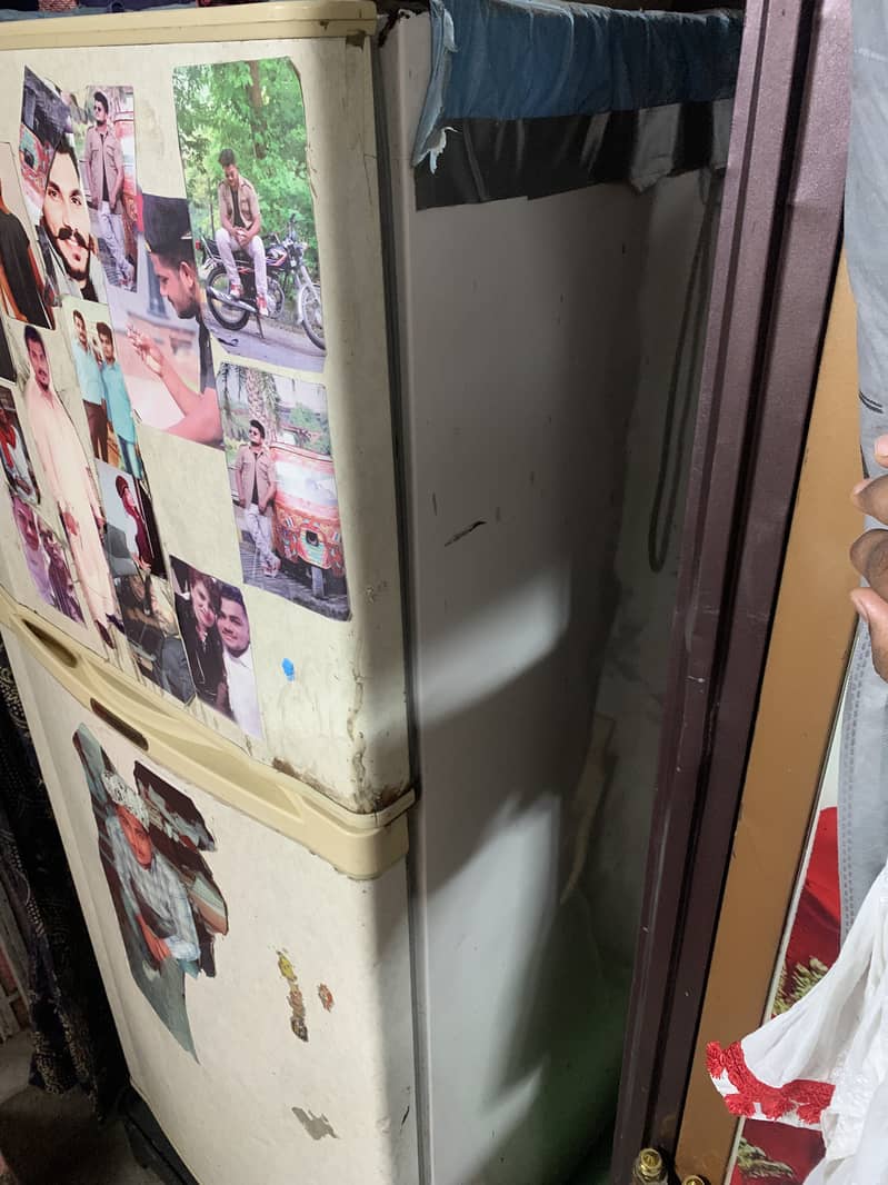 refrigerator 0