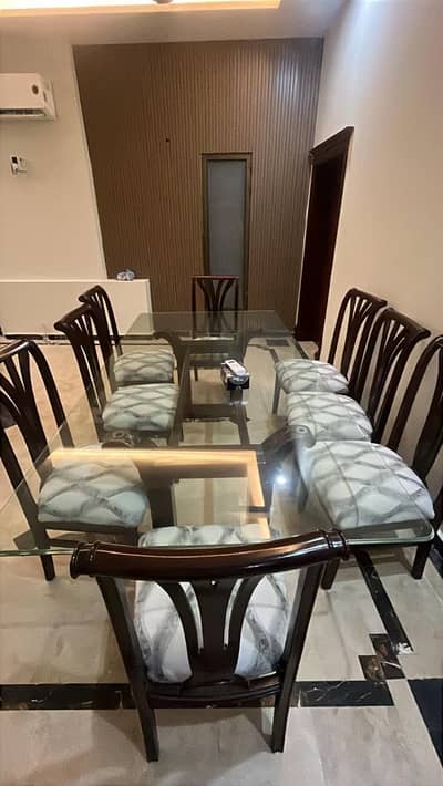 Dinning table with 8 chairs