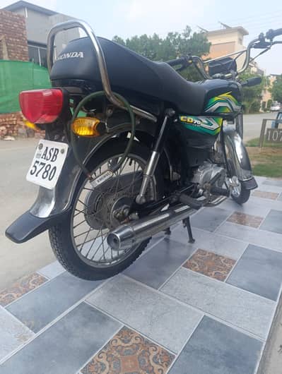 CD 70 2023 Model black 