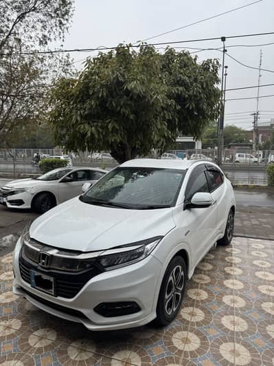 Honda Vezel Z Sensing 2018/22 Grade 4 Fully Genuine (Top Variant)