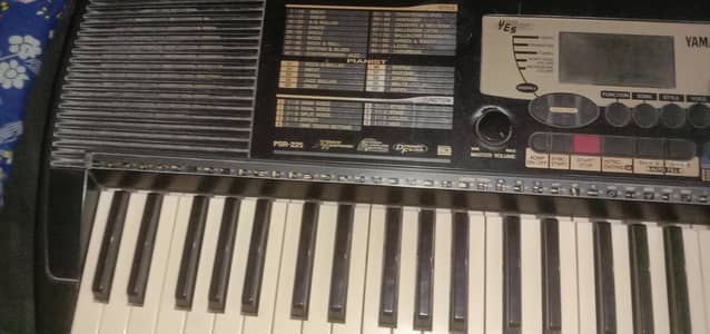Yamaha Paino modle is psr225