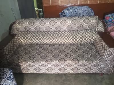 3 piece sofa set available to sell