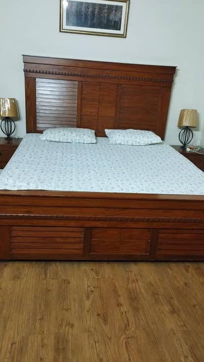 wooden bed set in a good condition