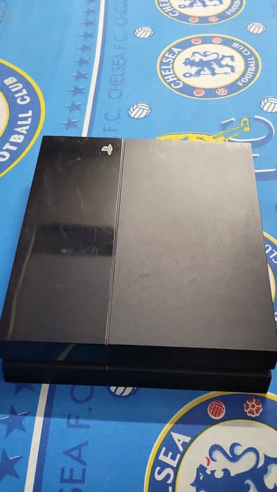 PlayStation 4 Fat 500gb with 2 original controllers