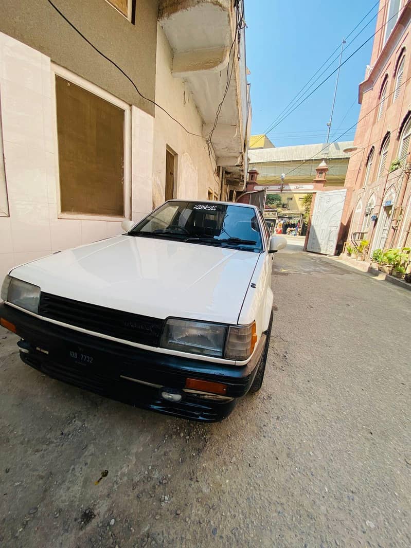 Mazda 323 1