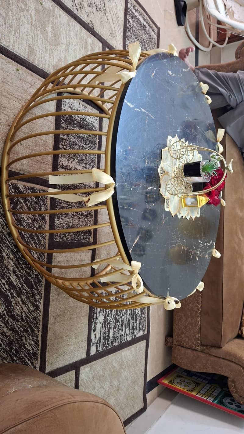 center round table 3