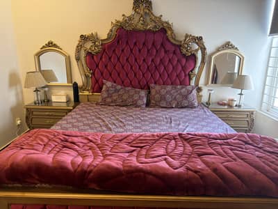 Chinoti Muglai Empire Style Bedroom Set