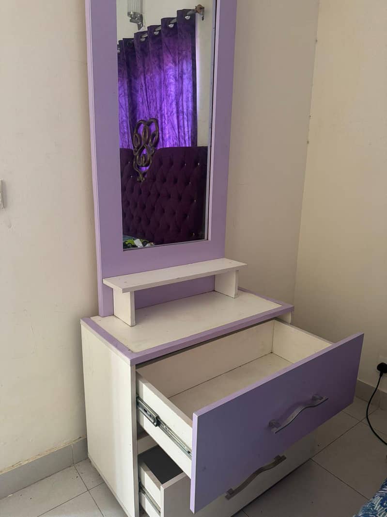 Dressing Table 2