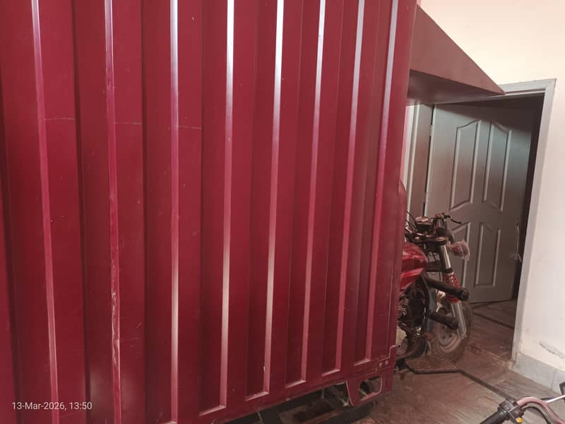 بہت ہی کم چلا ہوا ہے بالکل فریش نیو کنڈیشن میں ہے سات فٹ ہے روڈ پرنس 3