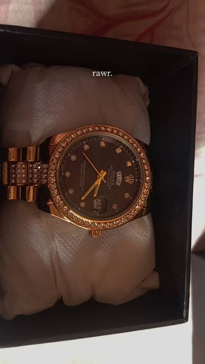 New Rolex watch, date day working me ha or heavy weight ha, waterprof