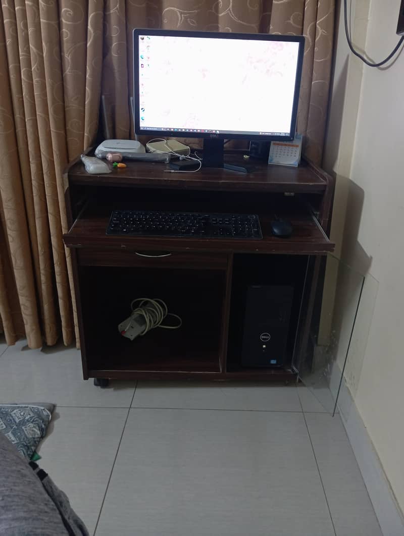 Desktop Dell Computer 3