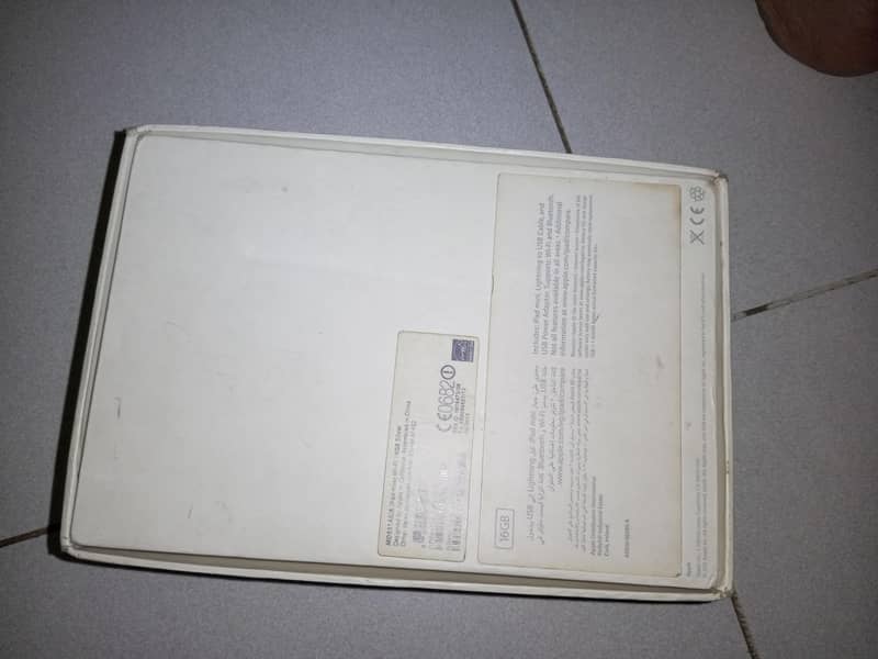 Ipad Mini 2 with box 3