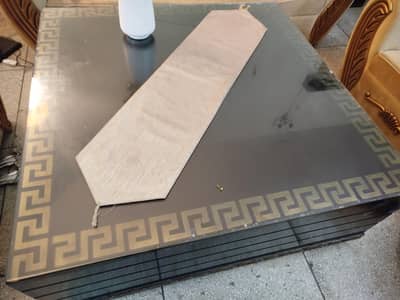 Drawing Room Tabel 4*4 wooden and glass
