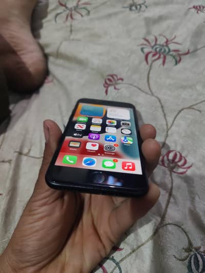I phone 7 black colour exchange possible