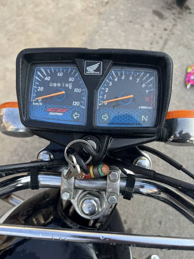 Honda CG 125 2025 | 8700 KM Driven | Like Brand New