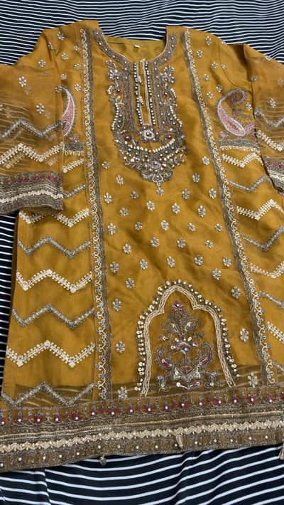 most trendy mehandi dress