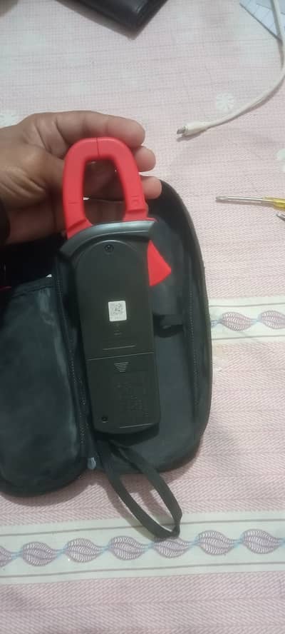 UNI-T 203 Clump Meter