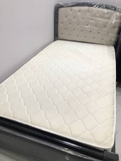 diomand foam mattress brand new 9 days used