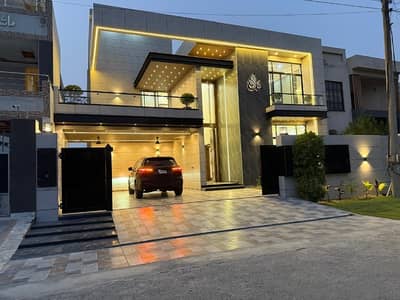 1 Kanal 7 Bedrooms House For Sale