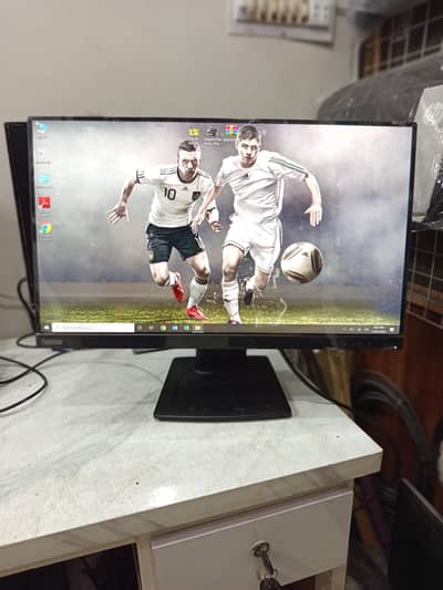 Lenovo Thinkvision 24" Borderless LED Monitor with Hydraulic Stand
