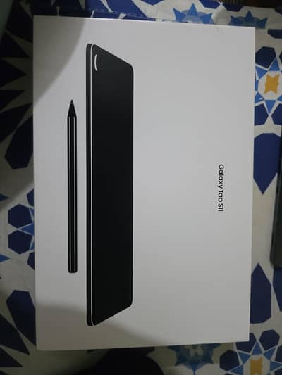 samsung galaxy Tab S11 with keyboard 128/12gb 10/10 condition