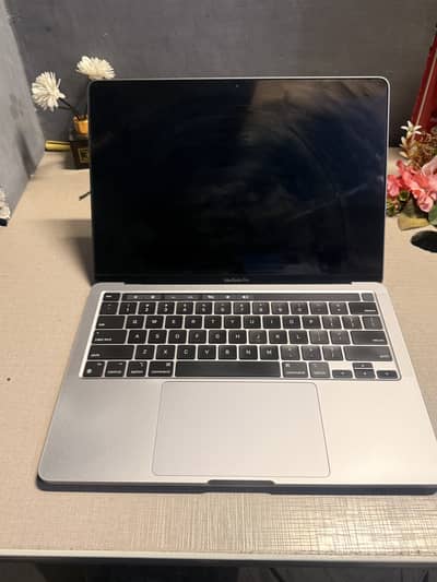 Macbook Pro M1 - 2020 with box & charger