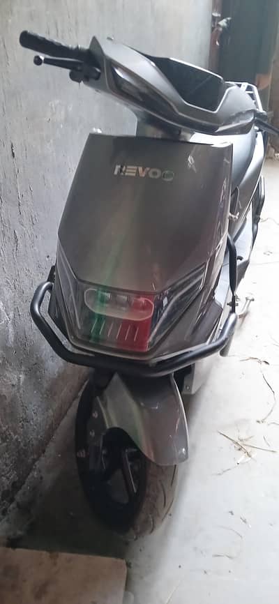 Urgent Sale – Revoo Scooty C32 | 6500 KM Only | Excellent Condition